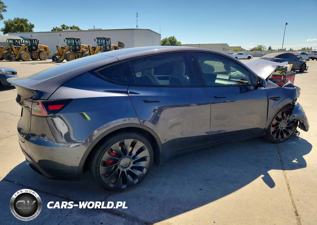 2021 Tesla Model Y VIN:5YJYGDEF3MF264002 - 3