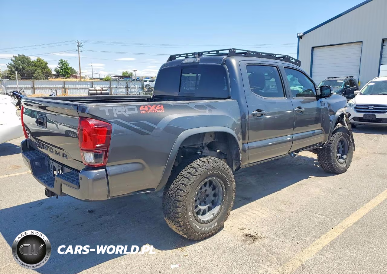 2018 Toyota Tacoma Trd Off-Road VIN:3TMCZ5AN2JM152158 - 3