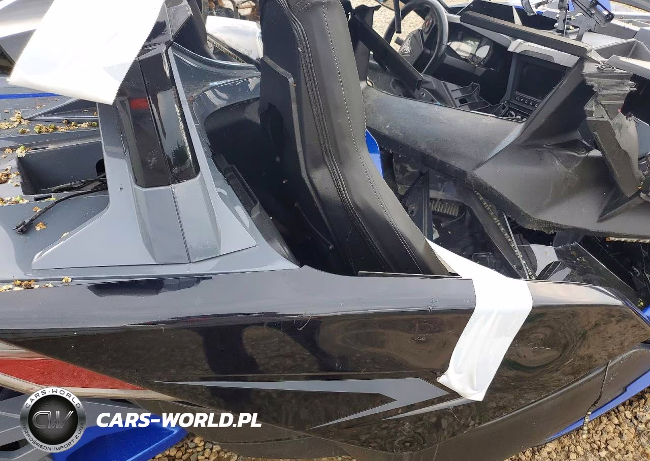 2021 Polaris Slingshot R VIN:57XAARGB3M8146002 - 4