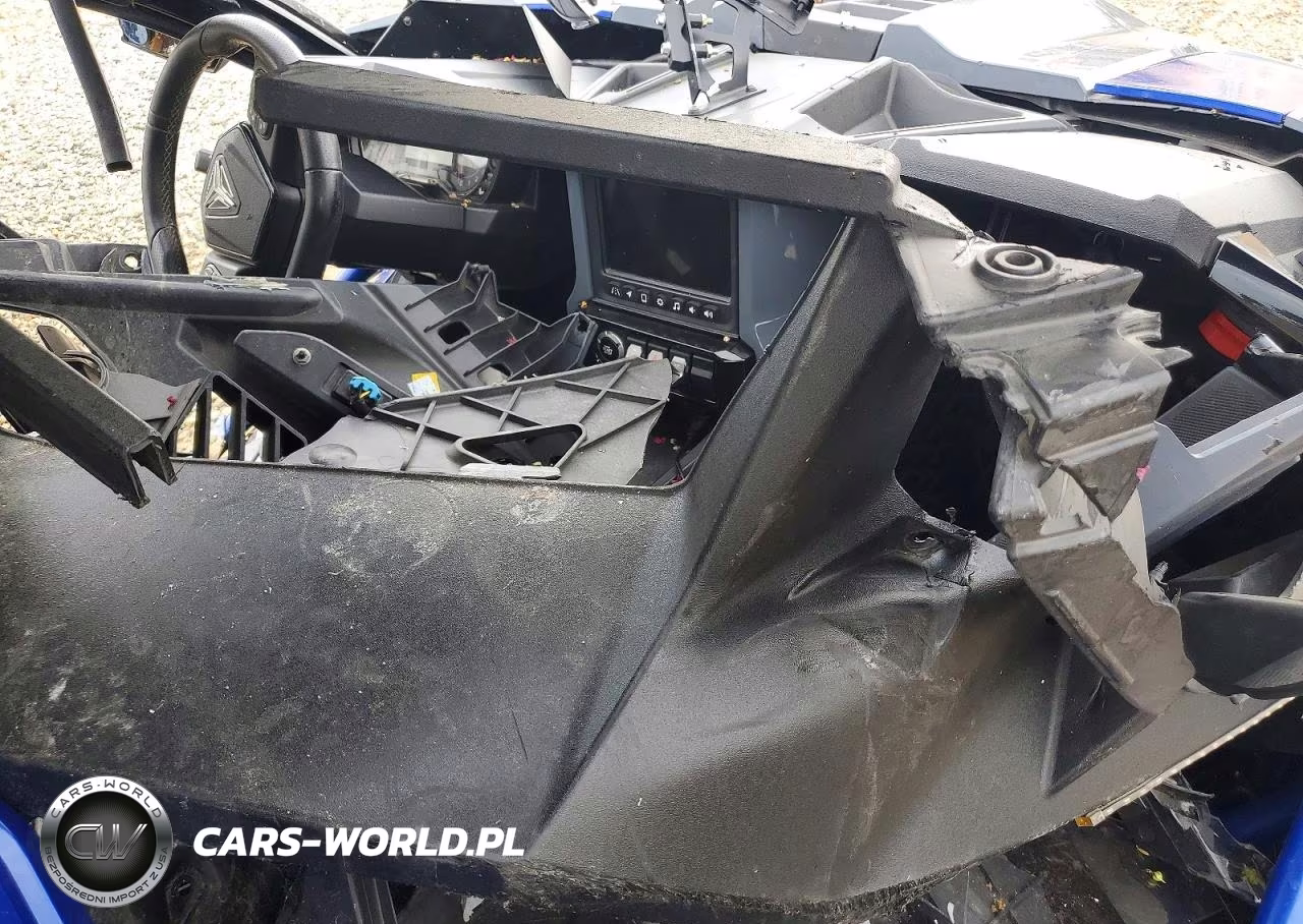2021 Polaris Slingshot R VIN:57XAARGB3M8146002 - 5
