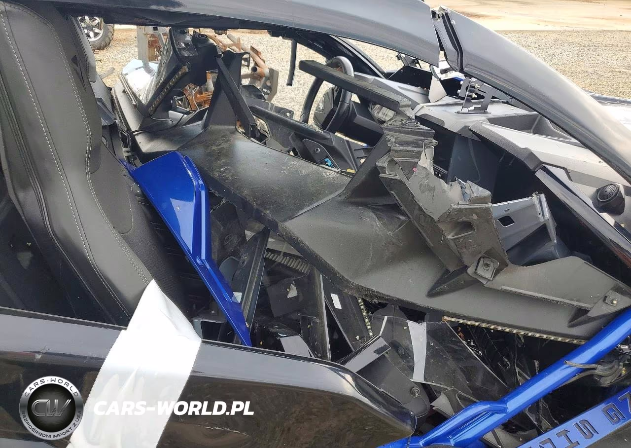 2021 Polaris Slingshot R VIN:57XAARGB3M8146002 - 6