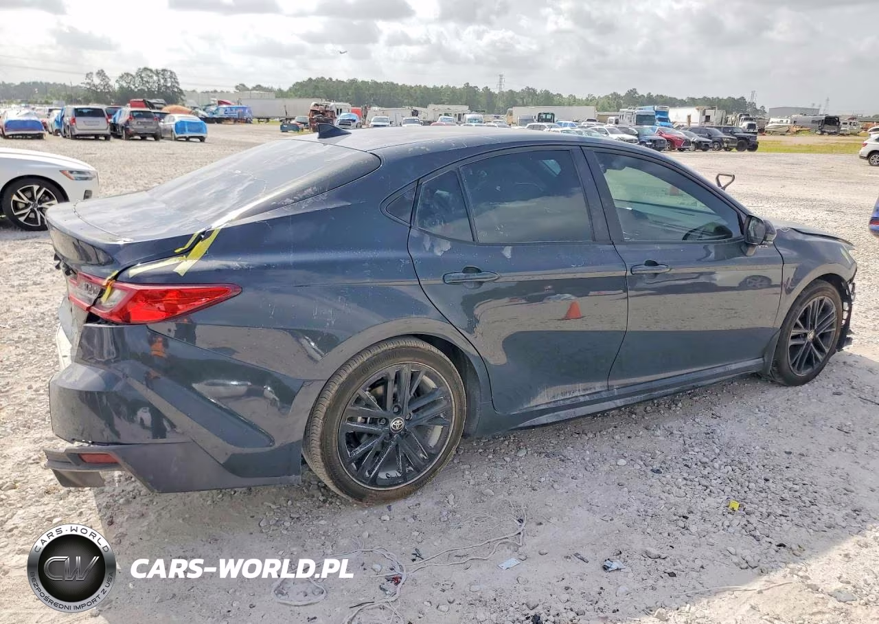 2026 Toyota Camry Se VIN:4T1DAACK9TU654909 - 3