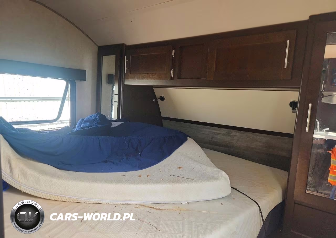 2017 Forest River Grey Wolf Camper VIN:4X4TCKB27HK041363 - 6
