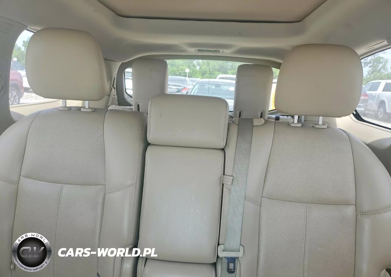 2016 Nissan Pathfinder Platinum VIN:5N1AR2MN0GC620377 - 10