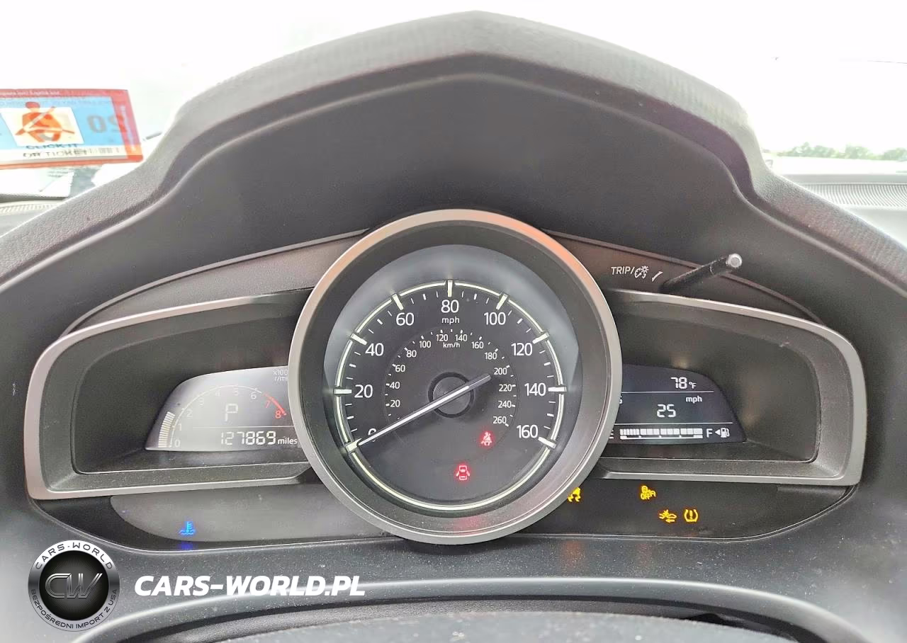 2018 Mazda 3 Sport VIN:3MZBN1U77JM225938 - 9