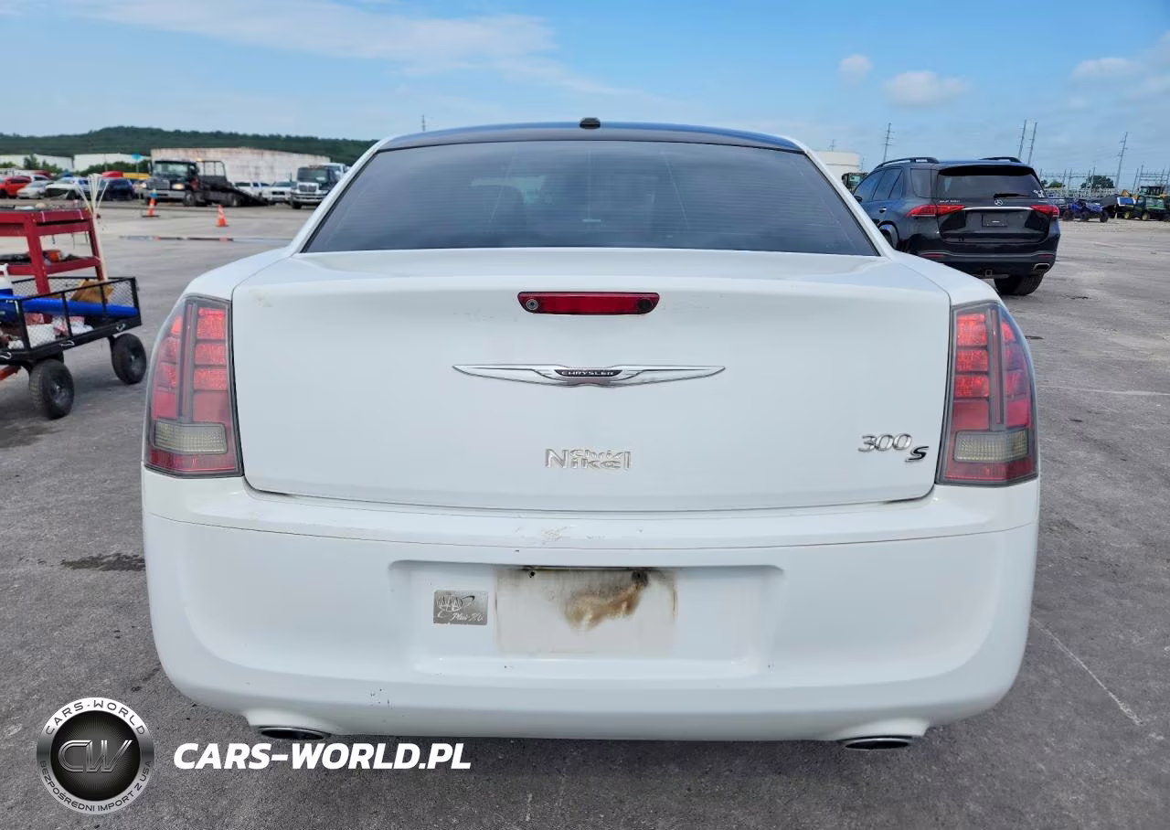 2014 Chrysler 300 S VIN:2C3CCABG1EH272729 - 6