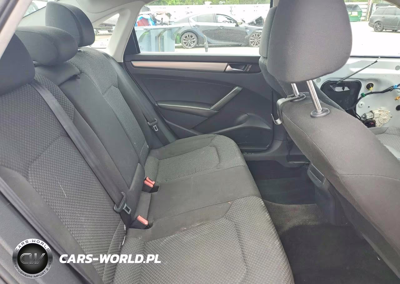 2015 Volkswagen Passat S VIN:1VWAT7A30FC052312 - 10