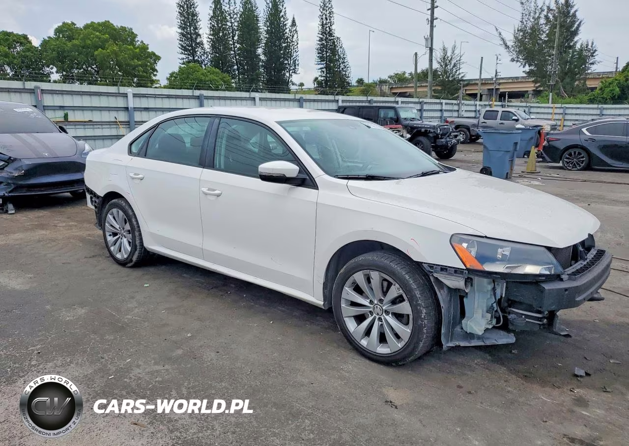 2015 Volkswagen Passat S VIN:1VWAT7A30FC052312 - 4
