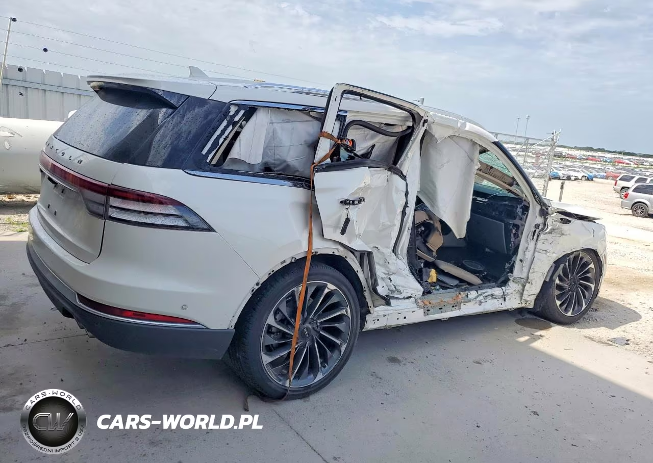 2024 Lincoln Aviator Reserve VIN:5LM5J7XC1RGL08691 - 3