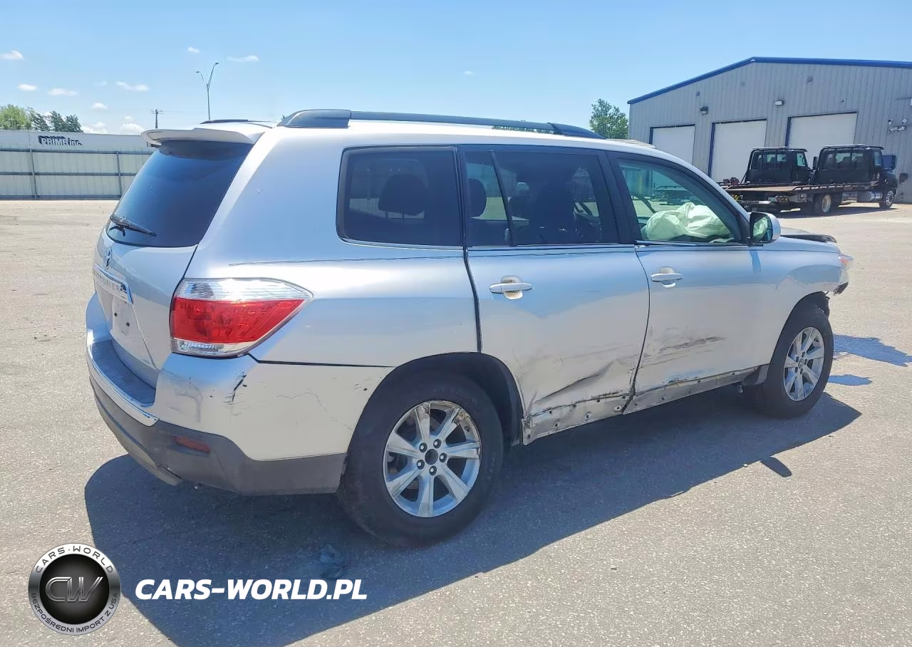 2013 Toyota Highlander VIN:5TDZA3EH3DS033260 - 3