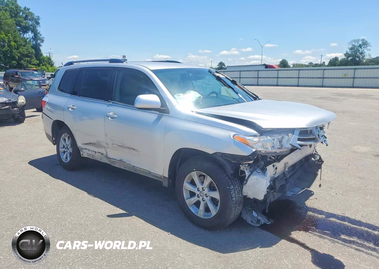 2013 Toyota Highlander VIN:5TDZA3EH3DS033260 - 4