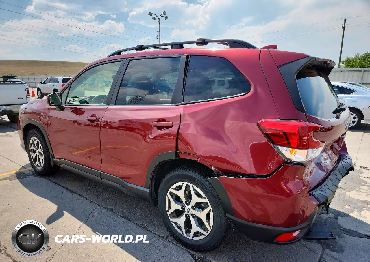 2021 Subaru Forester Premium VIN:JF2SKAFC7MH557152 - 2