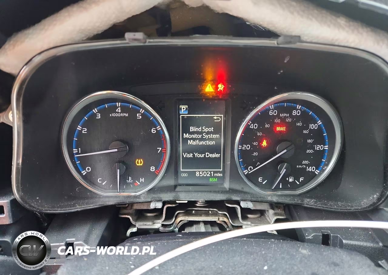 2018 Toyota Rav4 Limited VIN:JTMDFREV2JD256787 - 9