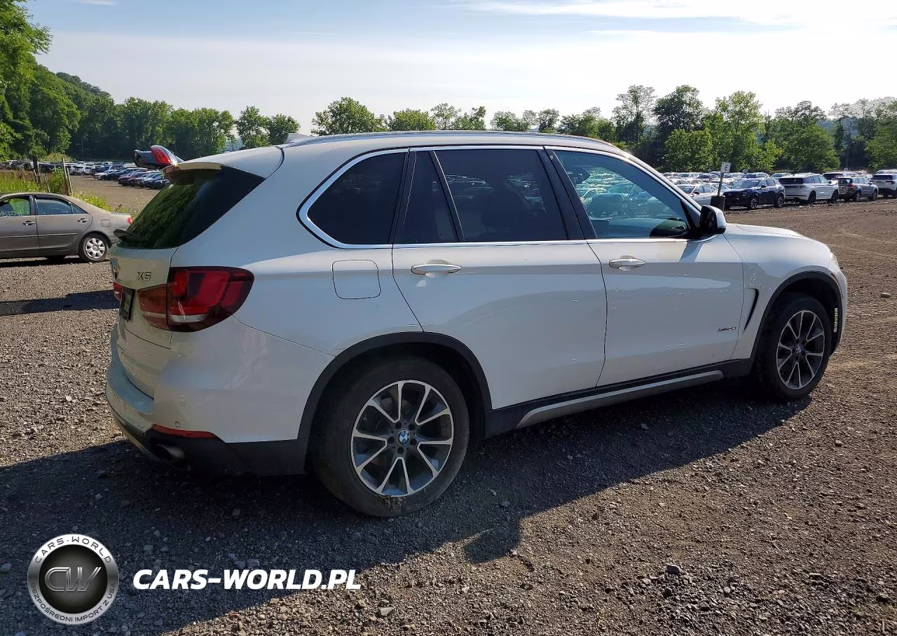 2017 BMW X5 xDrive35I VIN:5UXKR0C32H0V74324 - 3