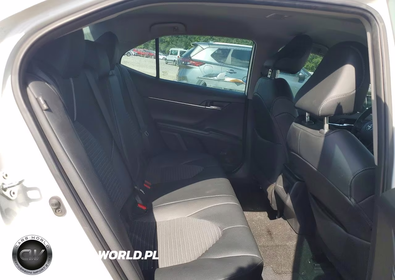 2024 Toyota Camry VIN:4T1G11AK1RU921436 - 10