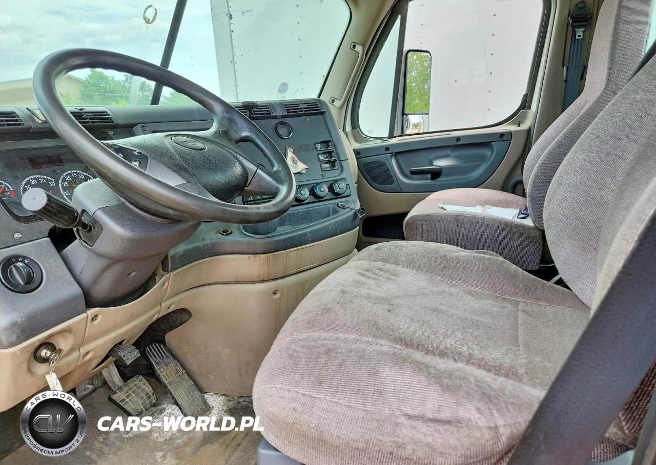 2015 Freightliner Cascadia 125 VIN:3AKJGEDV1FDGL1550 - 8