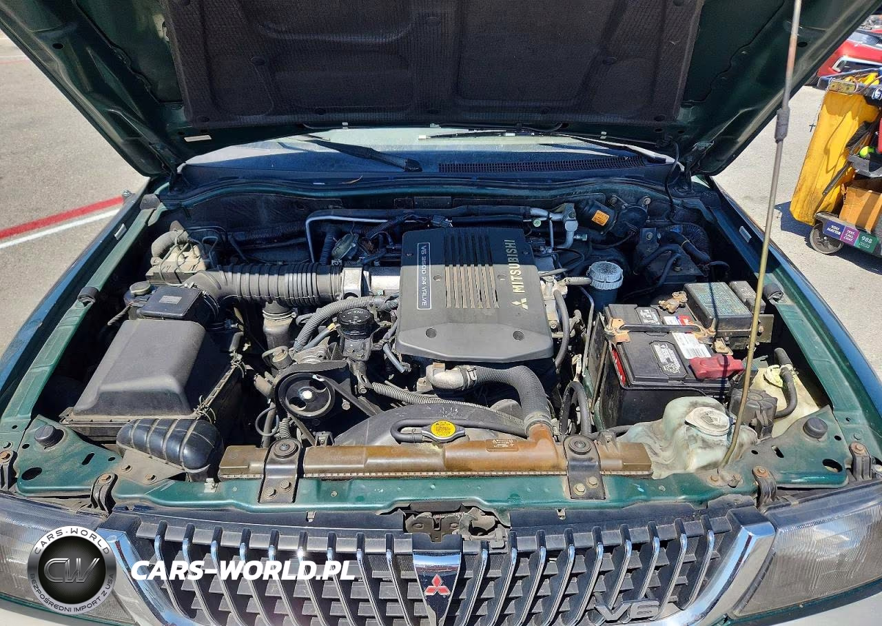 1999 Mitsubishi Montero Sport Limited VIN:JA4LS41R4XP022896 - 11