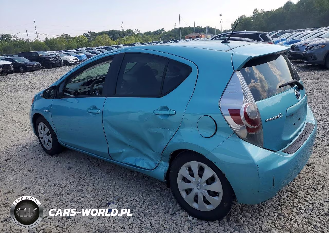2013 Toyota Prius C Two VIN:JTDKDTB37D1034832 - 2