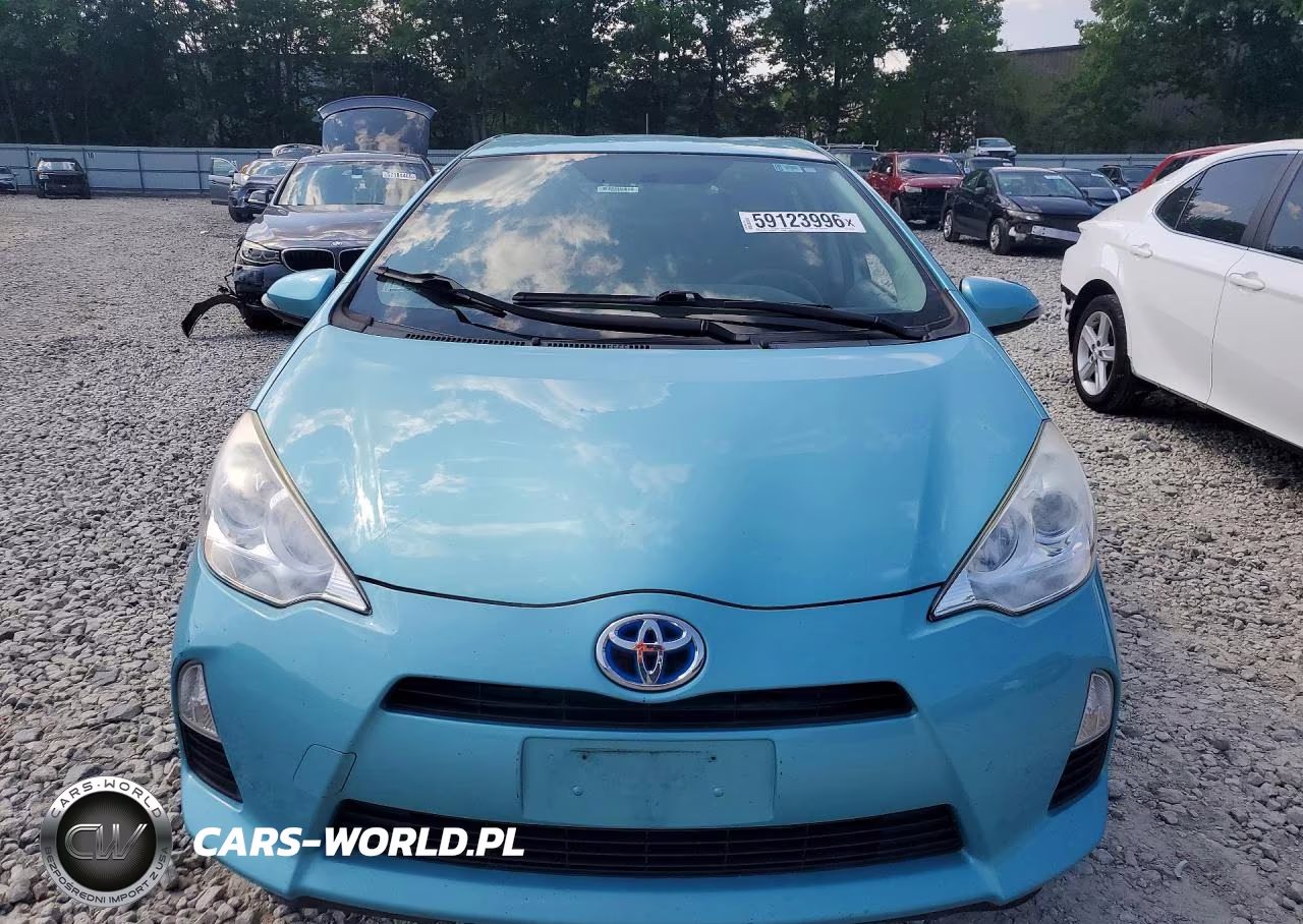 2013 Toyota Prius C Two VIN:JTDKDTB37D1034832 - 5