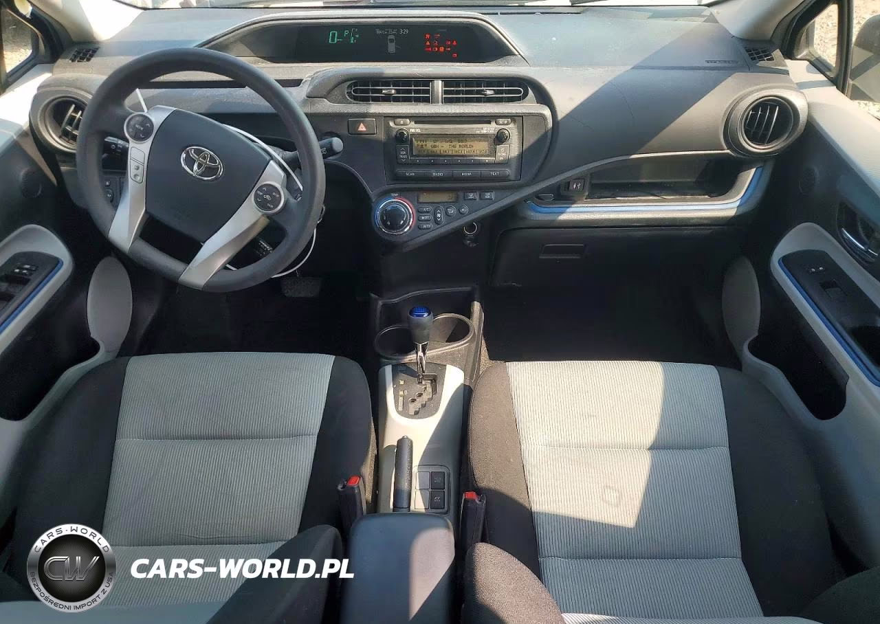 2013 Toyota Prius C Two VIN:JTDKDTB37D1034832 - 8