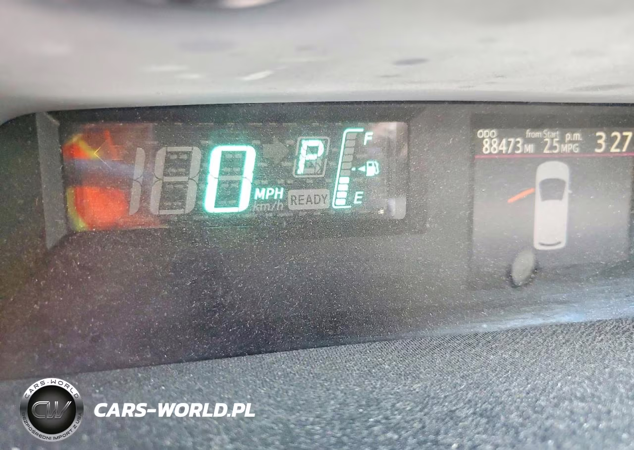 2013 Toyota Prius C Two VIN:JTDKDTB37D1034832 - 9