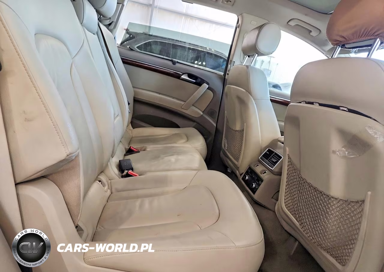 2011 Audi Q7 Premium Plus VIN:WA1LGAFE4BD005581 - 10
