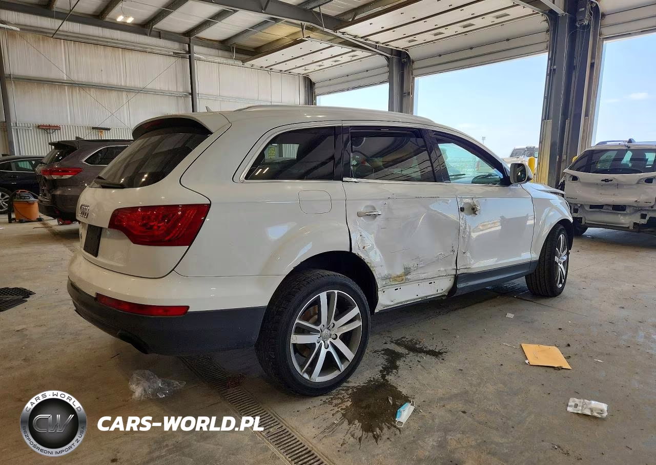 2011 Audi Q7 Premium Plus VIN:WA1LGAFE4BD005581 - 3