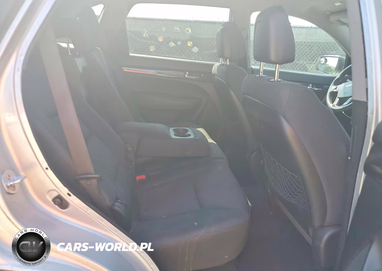 2011 Kia Sorento Lx VIN:5XYKT3A1XBG161803 - 10