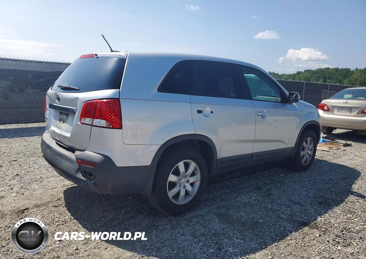 2011 Kia Sorento Lx VIN:5XYKT3A1XBG161803 - 3