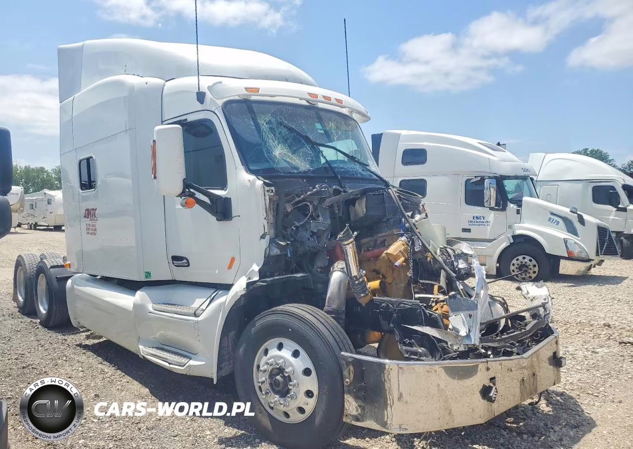 2015 Peterbilt 579 Semi Truck VIN:1XPBD49X5FD285220 - 1