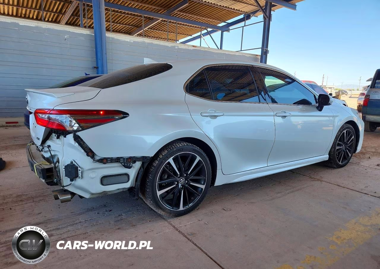 2019 Toyota Camry Xse VIN:4T1B61HK2KU847435 - 3