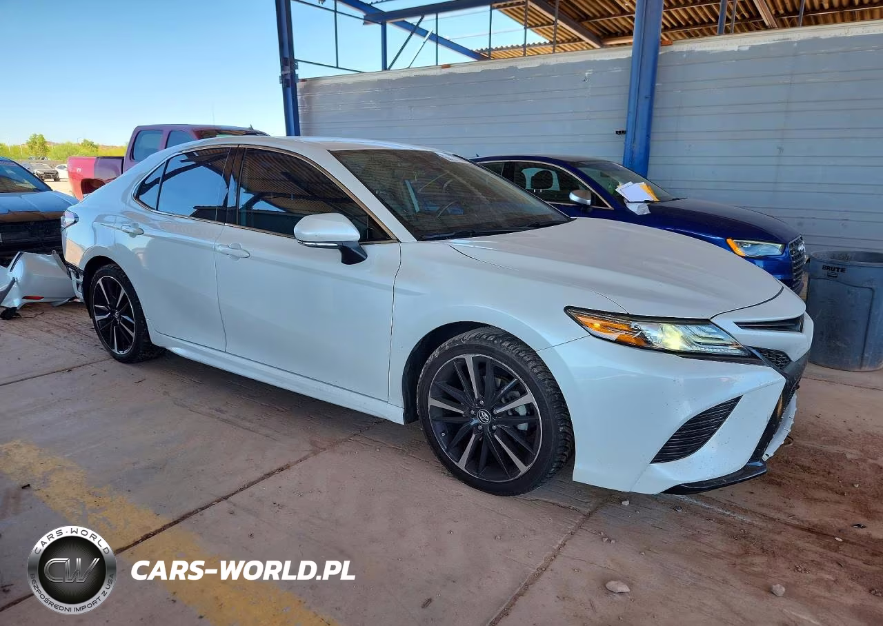 2019 Toyota Camry Xse VIN:4T1B61HK2KU847435 - 4