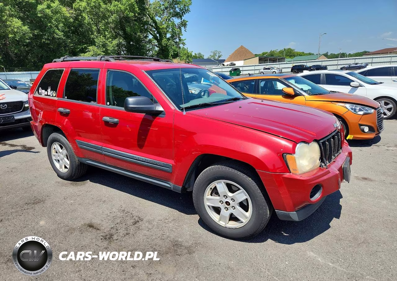 2005 Jeep Grand Cherokee Laredo VIN:1J4GR48K75C679007 - 4
