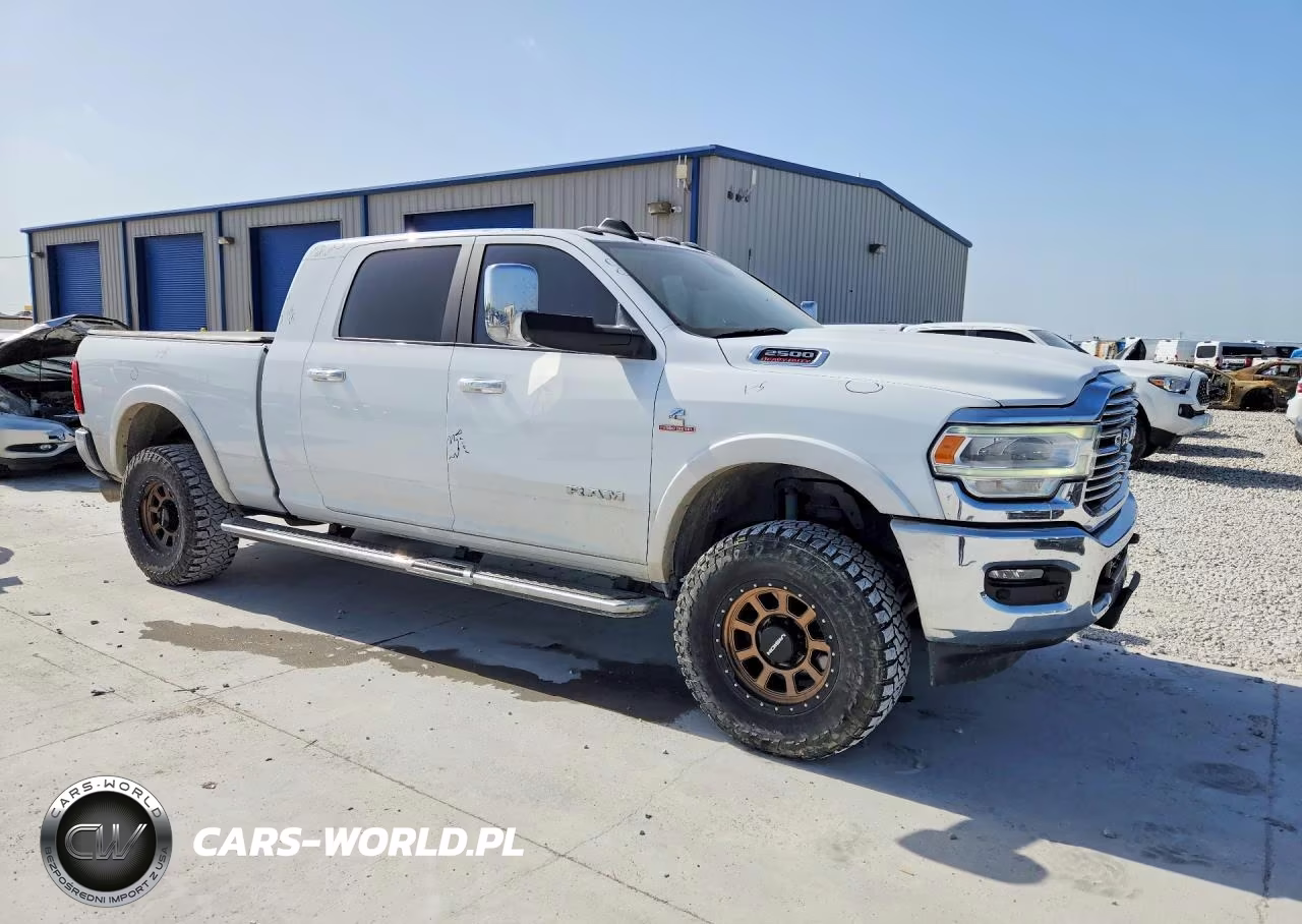 2020 Ram 2500 Laramie VIN:3C6UR5NL3LG217248 - 4