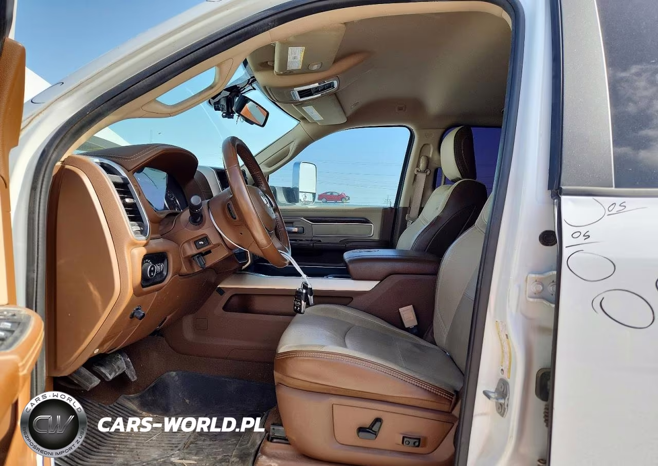 2020 Ram 2500 Laramie VIN:3C6UR5NL3LG217248 - 7