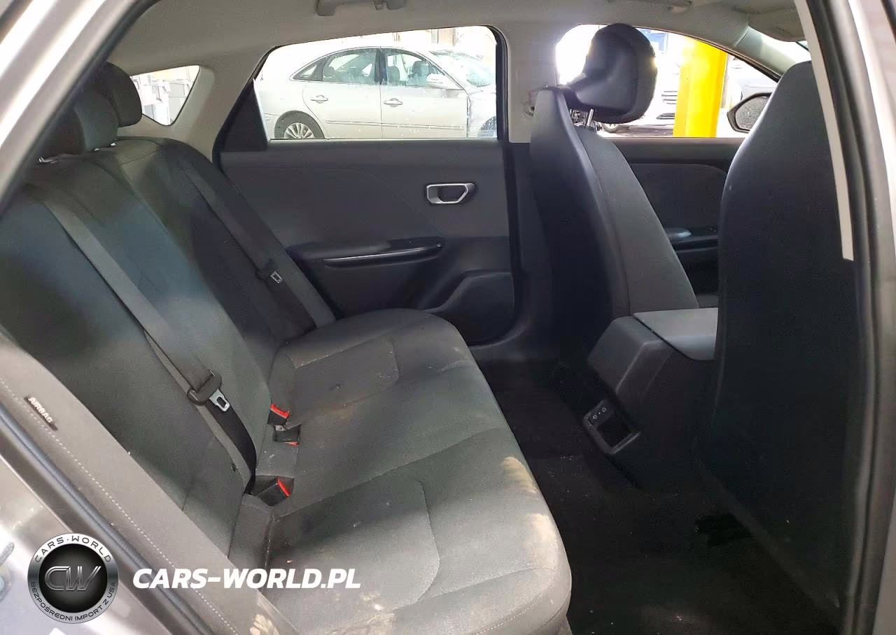 2025 Kia K4 Lxs VIN:3KPFT4DE4SE034094 - 10
