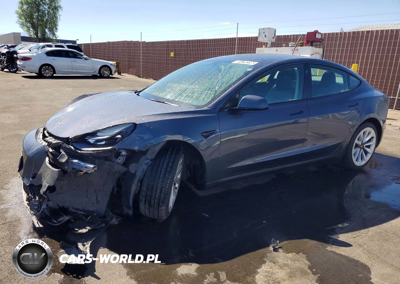 2022 Tesla Model 3 – zdjęcie 1 z 12
