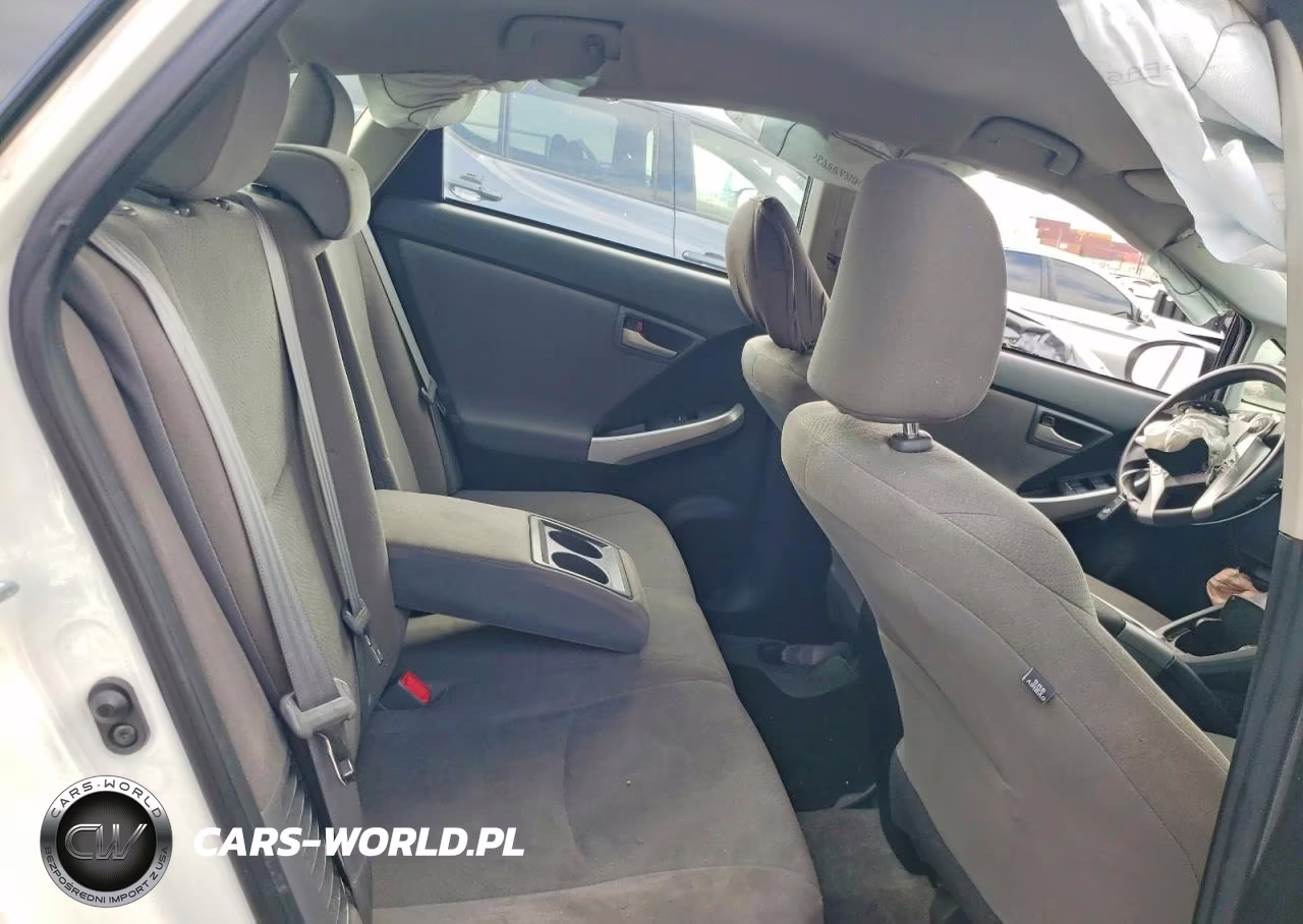 2015 Toyota Prius Plug-In Hybrid Base VIN:JTDKN3DP5F3074962 - 10