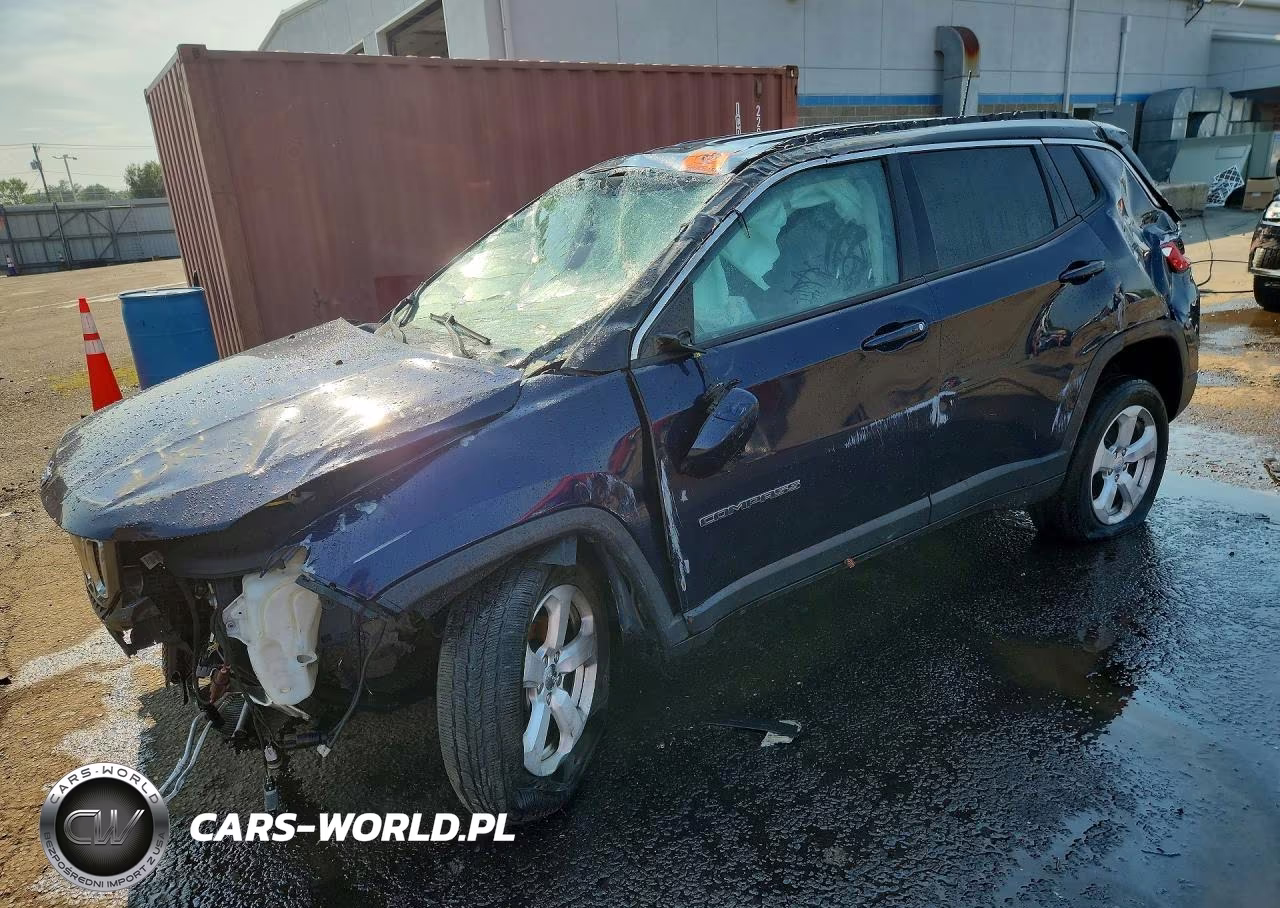 2018 Jeep Compass Latitude VIN:3C4NJDBB0JT116165 - 1