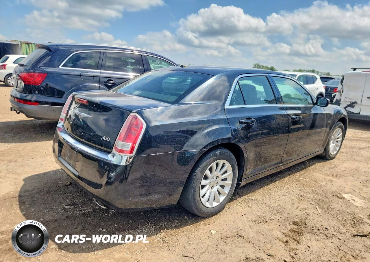 2013 Chrysler 300 VIN:2C3CCAAG4DH627411 - 3