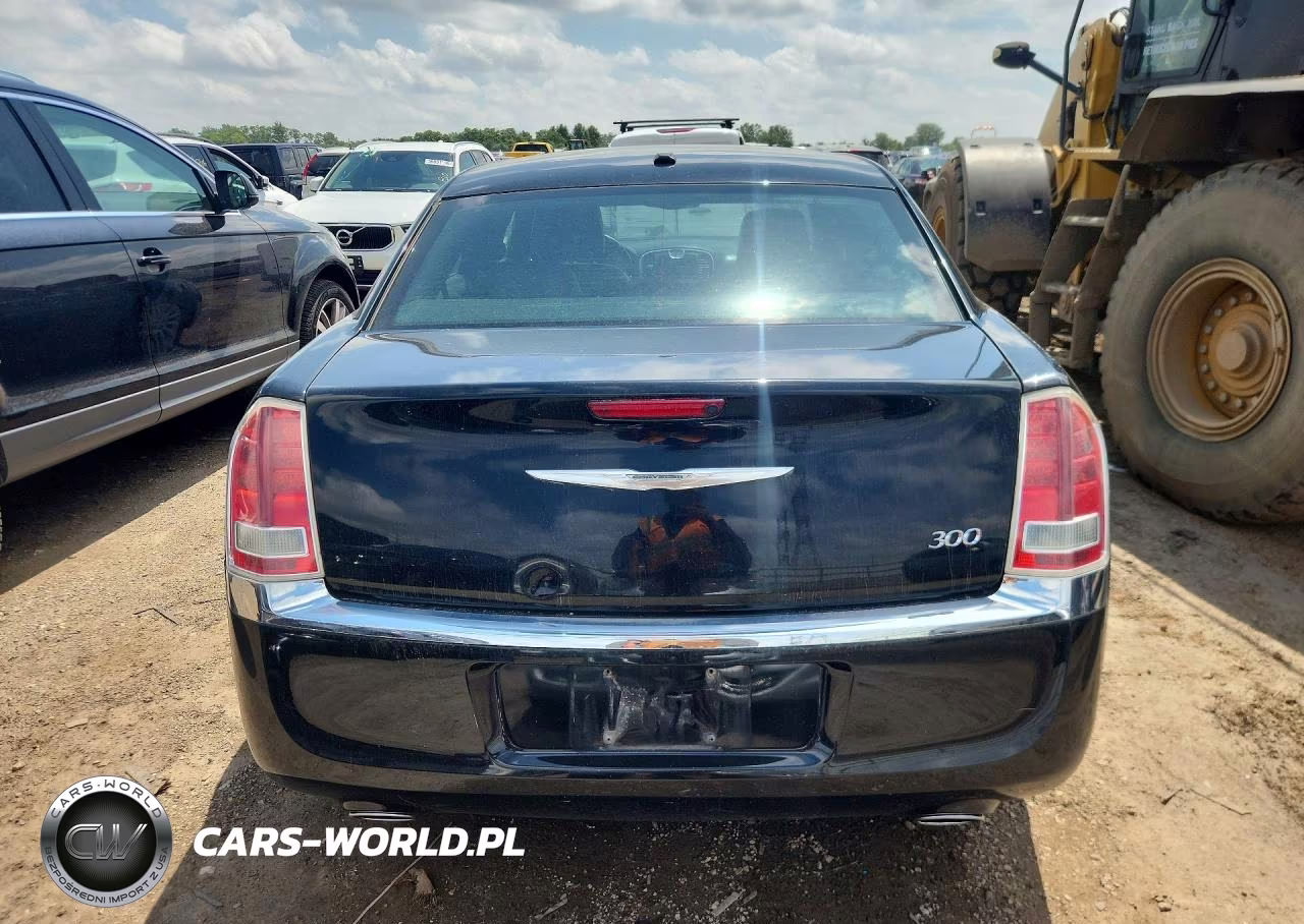 2013 Chrysler 300 VIN:2C3CCAAG4DH627411 - 6