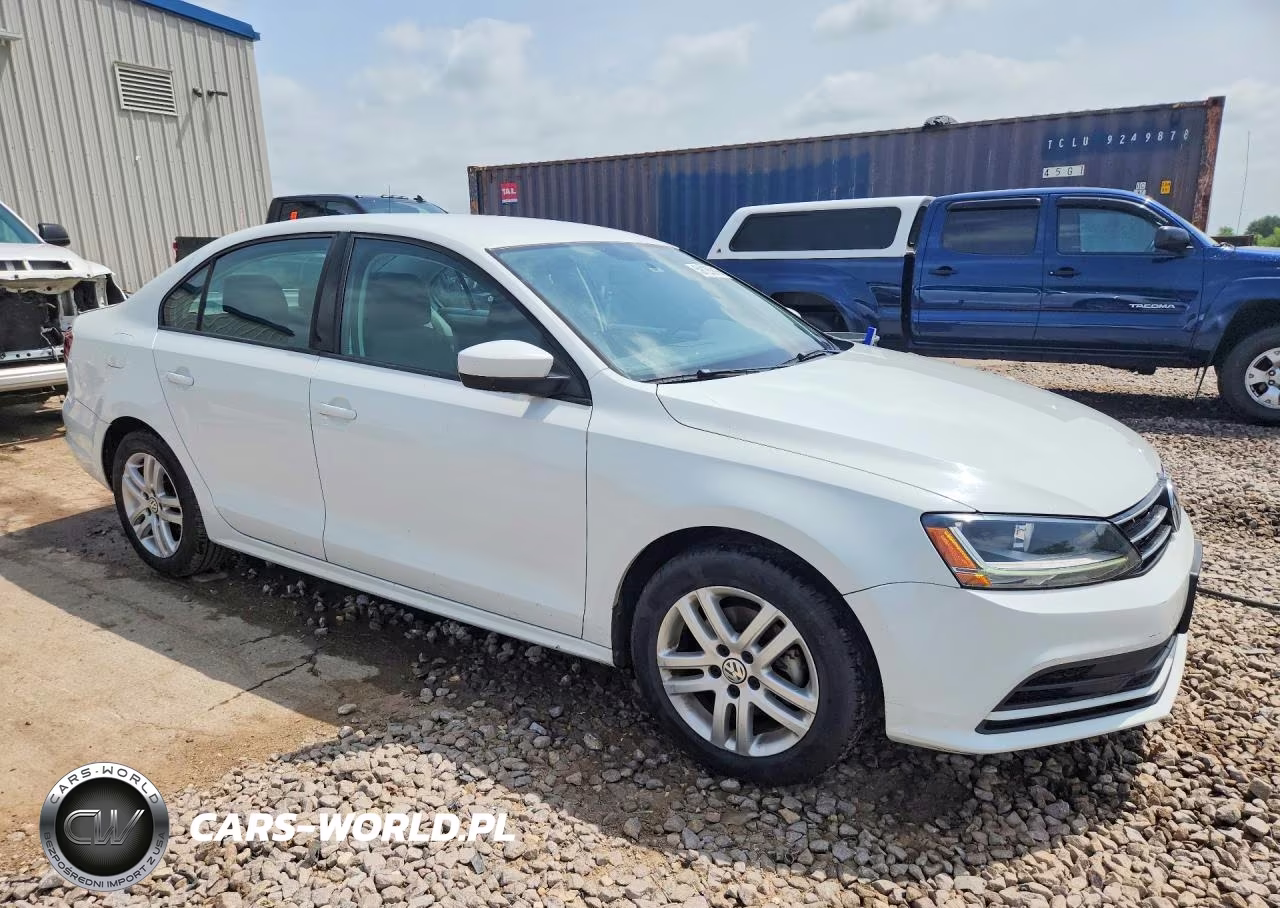 2018 Volkswagen Jetta S VIN:3VW2B7AJ3JM227651 - 4
