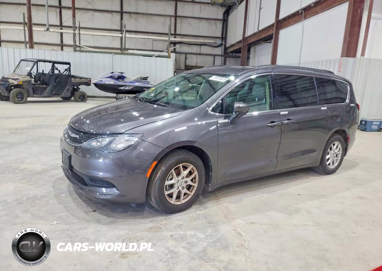 2021 Chrysler Voyager Lxi – zdjęcie 1 z 13