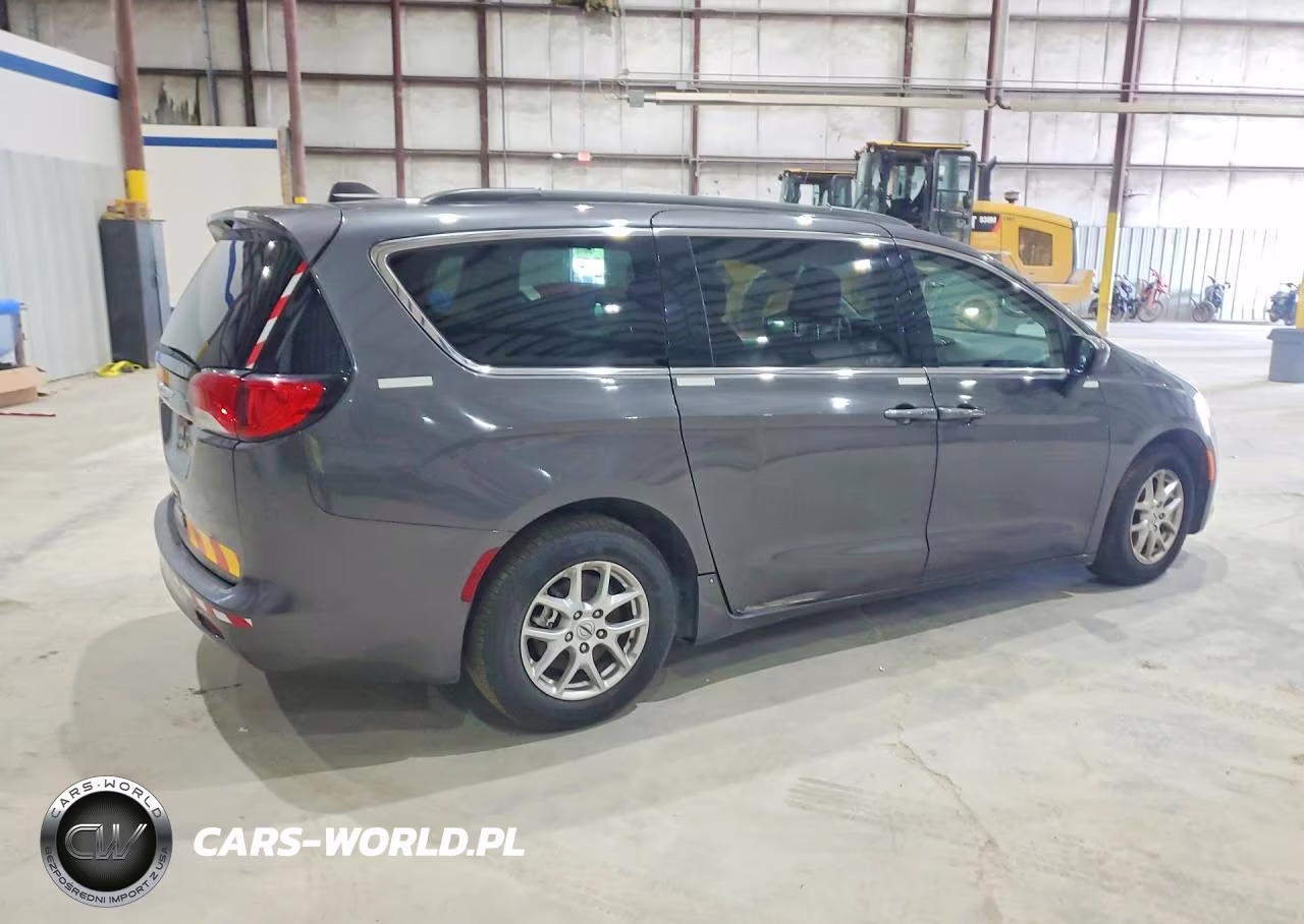 2021 Chrysler Voyager Lxi VIN:2C4RC1DG7MR549833 - 3
