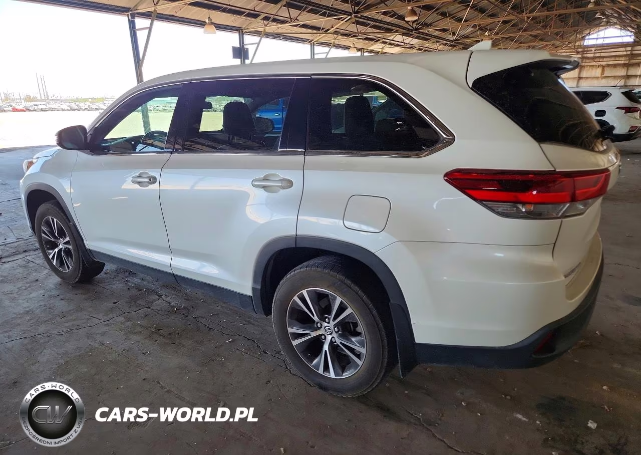2019 Toyota Highlander Le Plus VIN:5TDZZRFH4KS370172 - 2