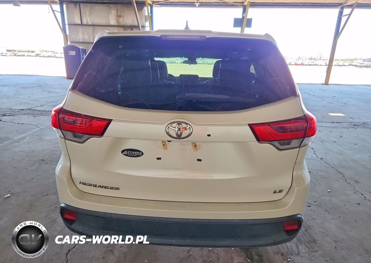 2019 Toyota Highlander Le Plus VIN:5TDZZRFH4KS370172 - 6