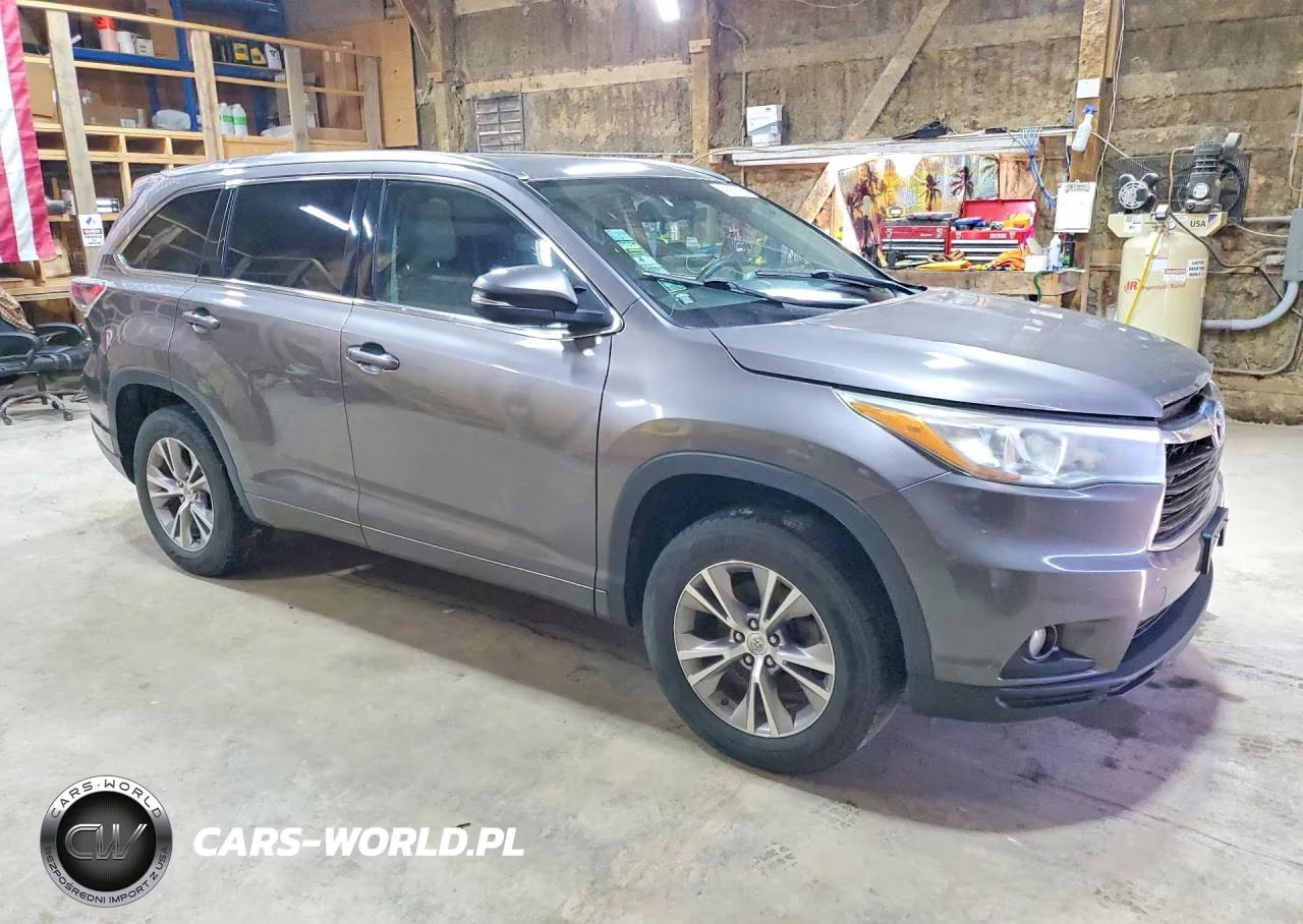 2015 Toyota Highlander Xle VIN:5TDKKRFHXFS112895 - 4