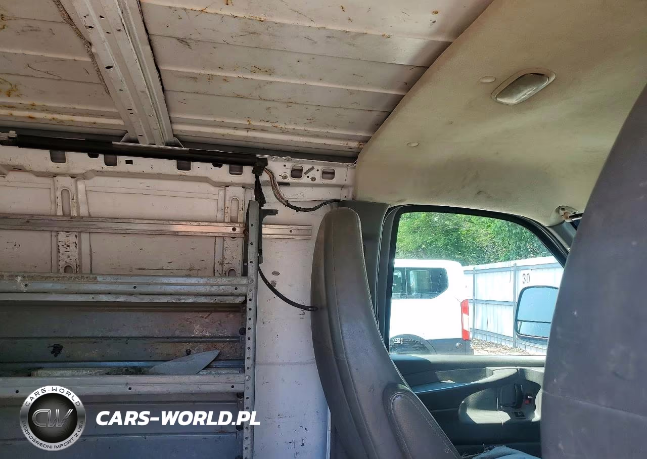 2010 Chevrolet Express G2500 VIN:1GCZGFAA3A1165730 - 11