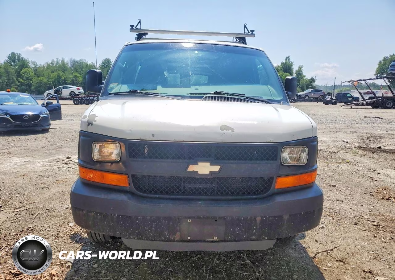 2010 Chevrolet Express G2500 VIN:1GCZGFAA3A1165730 - 5