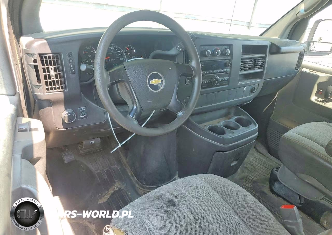 2010 Chevrolet Express G2500 VIN:1GCZGFAA3A1165730 - 8